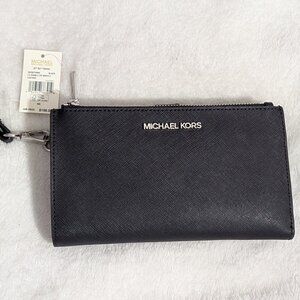 MICHAEL KORS JET SET TRAVEL LARGE DOUBLE ZIP WRIST STRAP WALLET